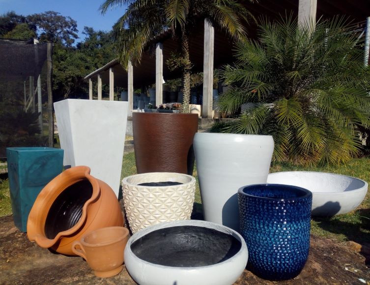 Vasos e Jardineiras (concreto, cerâmica, plástico, rotomoldado e esmaltado)